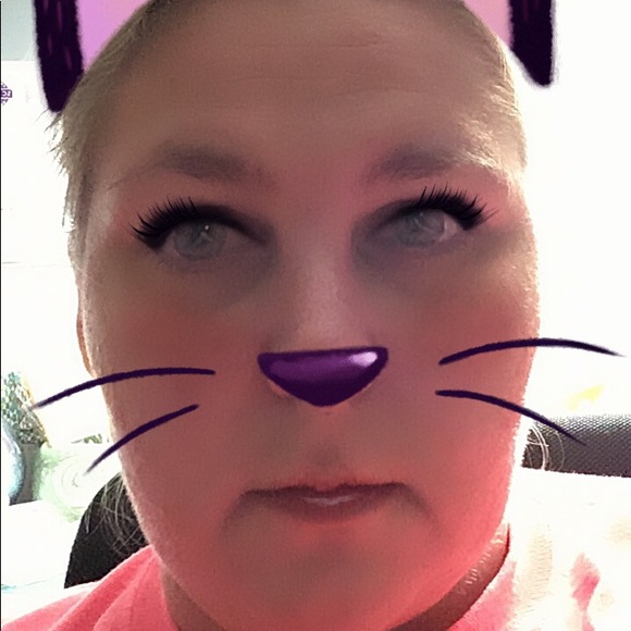 Meet your Posher, Tonja - Picture 1 of 1